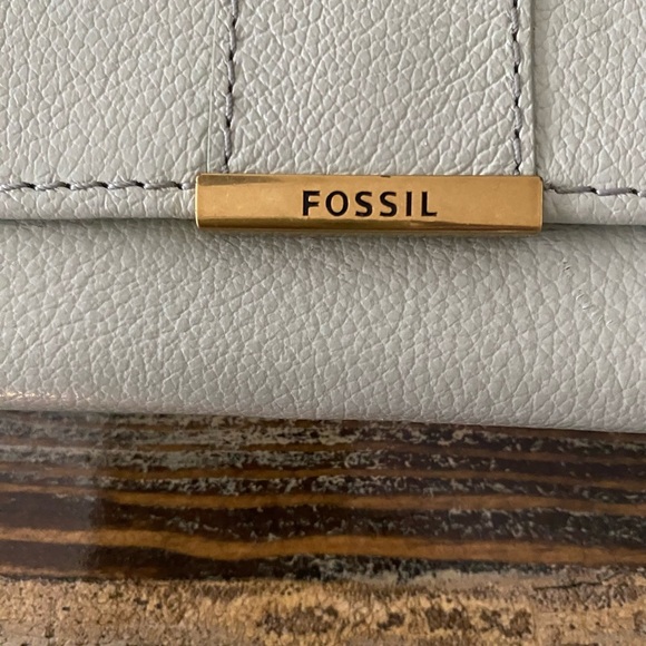 Fossil genuine leather long wallet - Light Green - Inside Light Grey - Picture 2 of 9